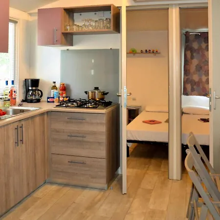 Locazione Turistica Camping Village Лидо-ди-Езоло